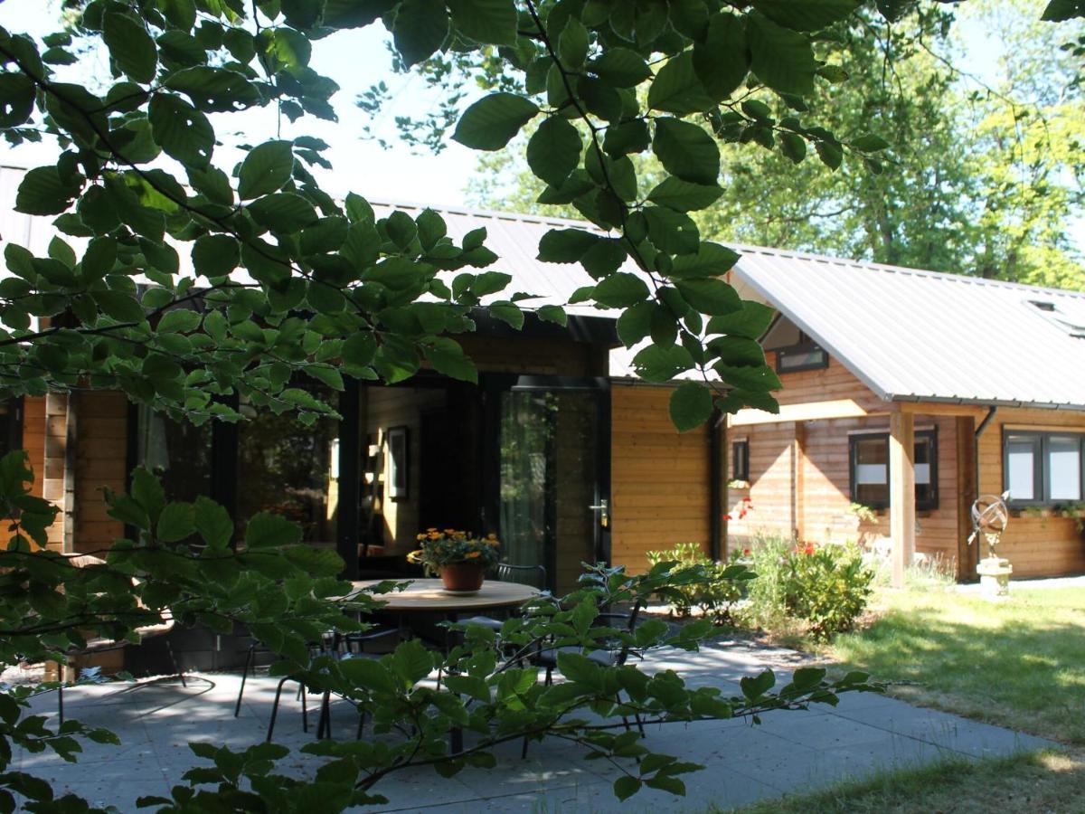 Cosy Wooden House Amid Woods In Soesterberg Utrecht Exterior foto